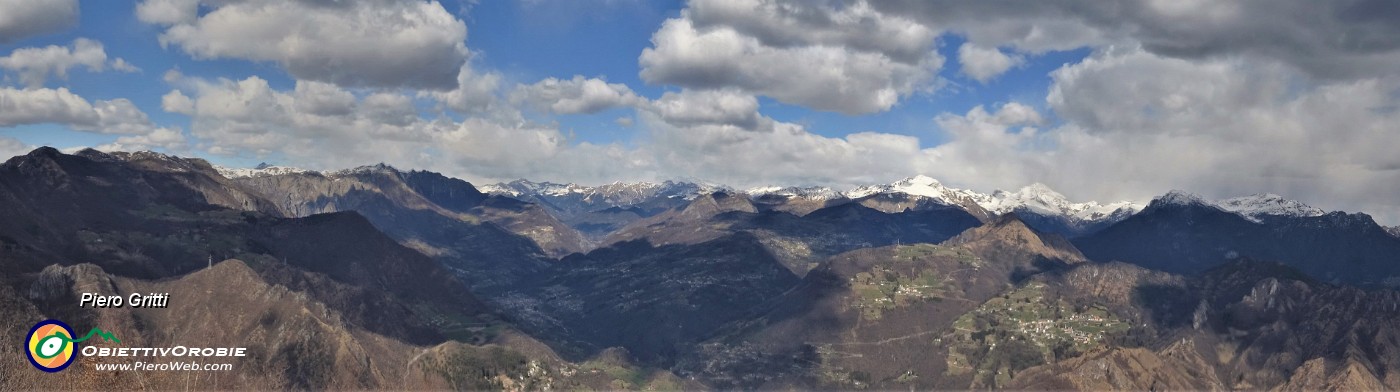 61 Vista panoramica dallo Zucco sulle Prealpi della Valle Brembana .jpg